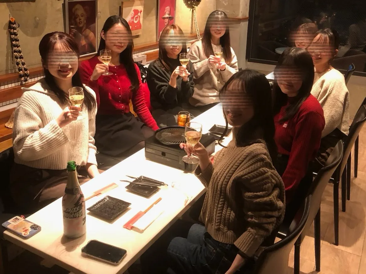昨晩は、お友達の娘さんが、お友達8名様で同窓会と新年会を兼ね...